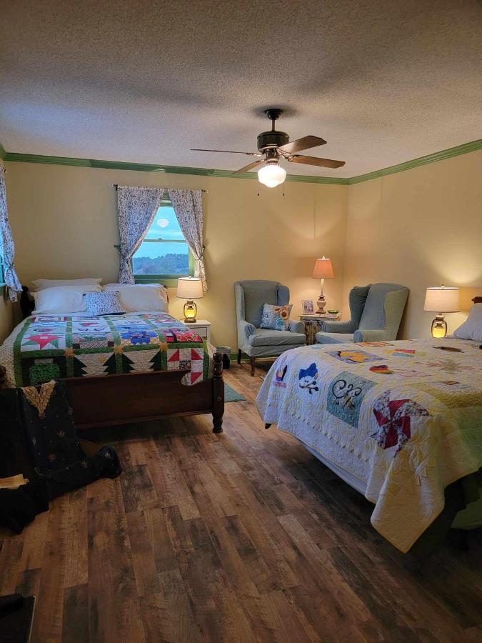 Moonlight Manor Bed & Breakfast Floyd Extérieur photo