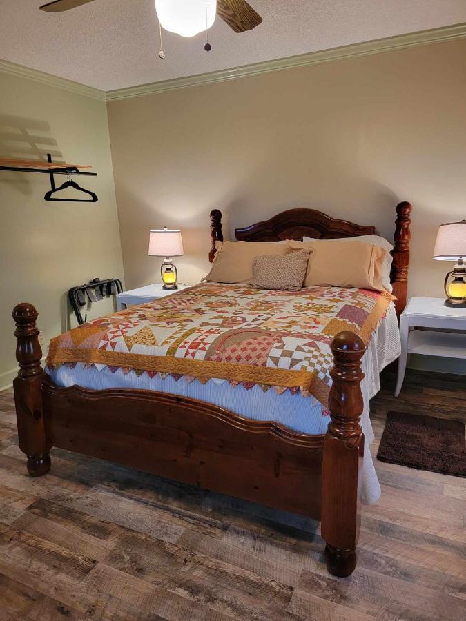 Moonlight Manor Bed & Breakfast Floyd Extérieur photo